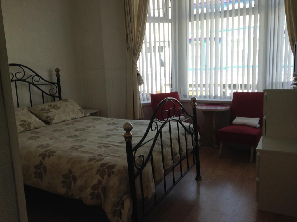 Fairhaven Hotel On Woodfield Road Blackpool Bagian luar foto